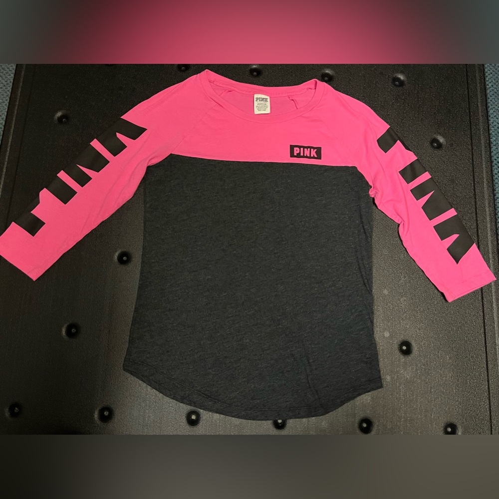 Victoria's Secret Pink Shirt Top Small S Grey Pink 3/4 Sleeve Spellout